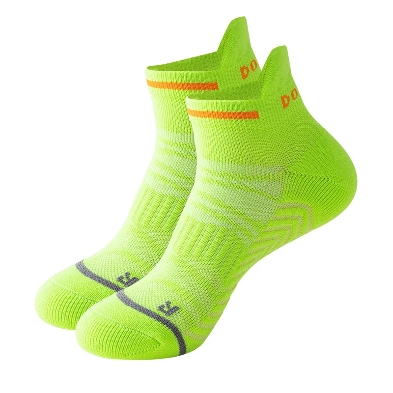 Ankle Socks Athletic Cushioned Reinforced Heel and Toe Breathable Mesh Performance Arch Support Sports Running Quarter Tab Socks