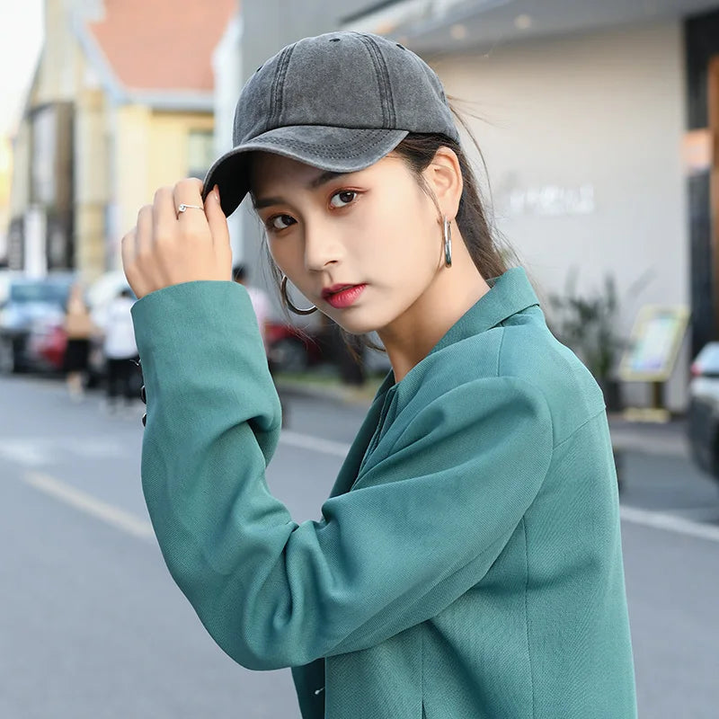 Women's baseball cap with ponytail design suitable for outdoor sports, running, and sun protection
