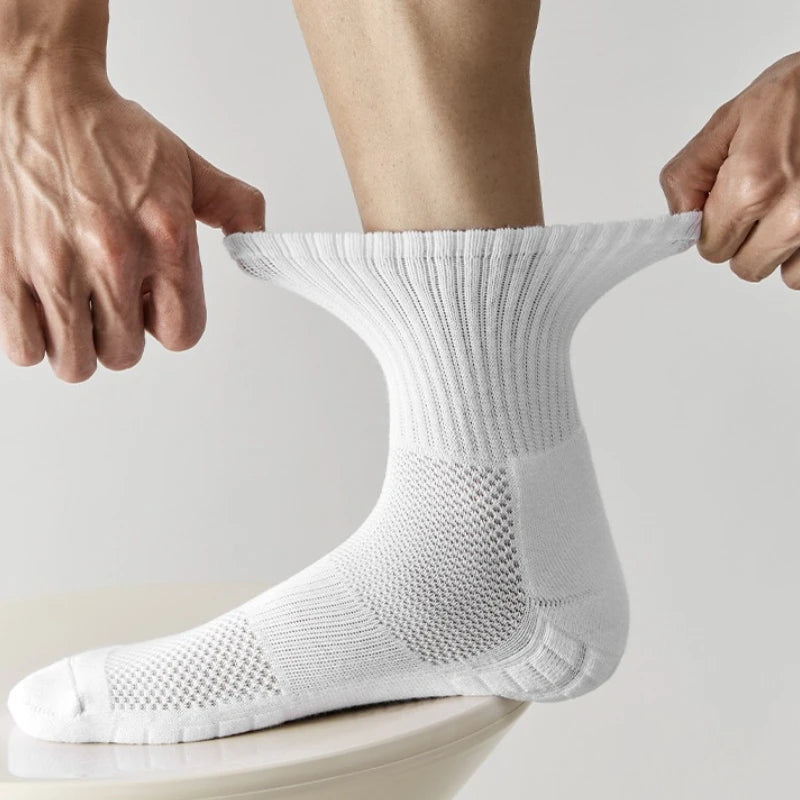 Men's Thick Bottom Sweat Absorbing and Breathable Sports Socks with Bottom Cushion for Running Professional Sports Men's Socks