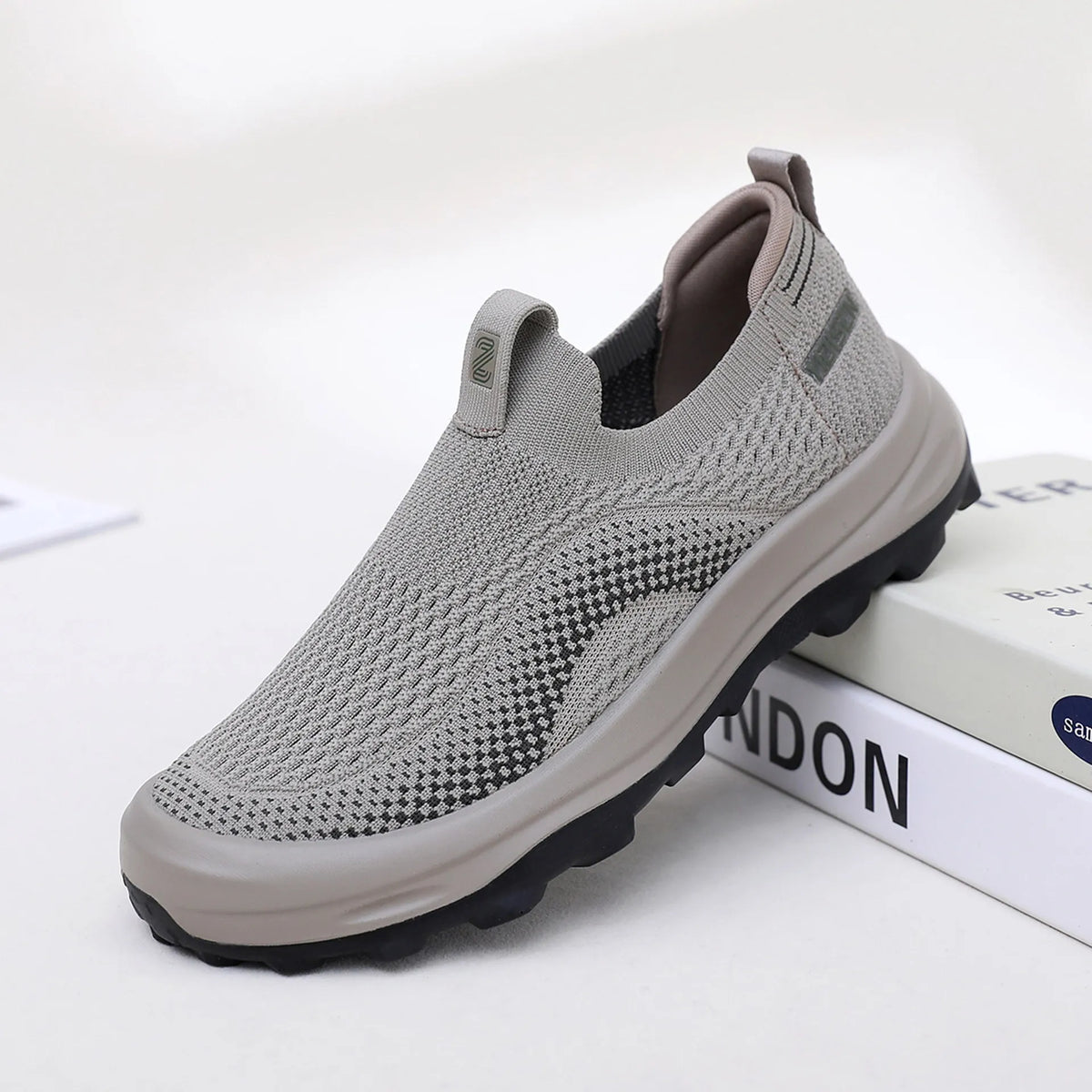 2026 New Soft Soled, Non Slip, Breathable Sports Shoes for Men, Casual Men's Shoes
