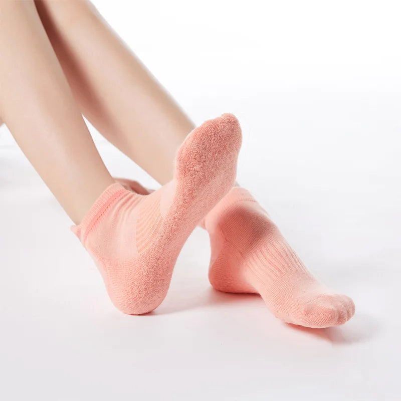 Professiona Yoga Socks for Women Non Slip Pilates Socks Grip Socks for Sports Barefoot Barre Ballet