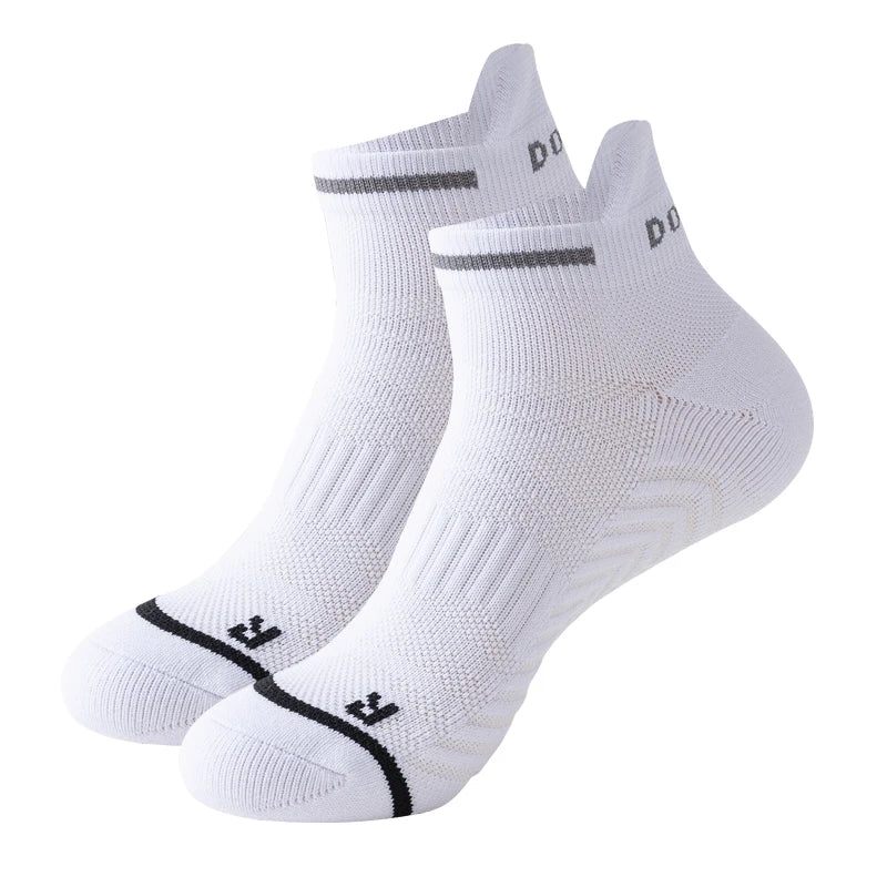 Ankle Socks Athletic Cushioned Reinforced Heel and Toe Breathable Mesh Performance Arch Support Sports Running Quarter Tab Socks