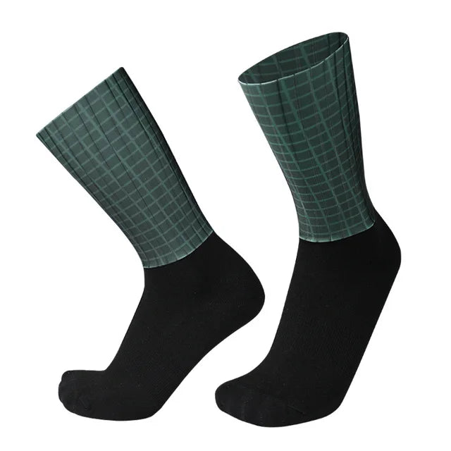 New Pro Socks Team Aero Anti Slip Silicone Cycling Socks Men Bicycle Sport Running Bike Socks Calcetines Ciclismo