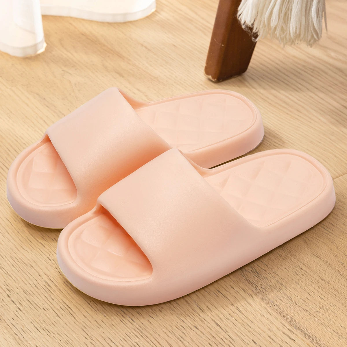 Men Trend New Summer Slippers Soft Non-slip Sole Cloud Sandals for Home Beach Indoor Outdoor