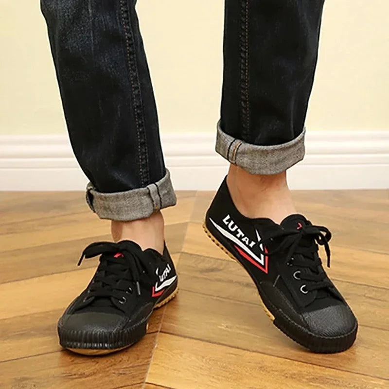 Canvas Kung Fu Shoes Martial Arts Tai Chi Taekwondo Wu Shu Karate Sport Shoes Sneakers Adult Shoes Large Size