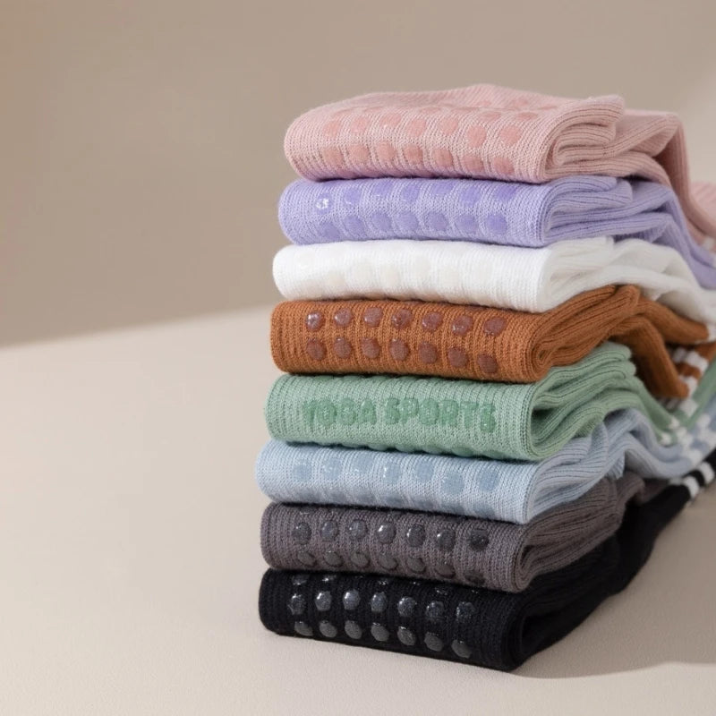 4 Pairs Women Anti-Skid Yoga Socks Grips Cotton Mid-Tube Bottom Breathable Fitness Dance Barre Workout Pilates Socks 8 Colors