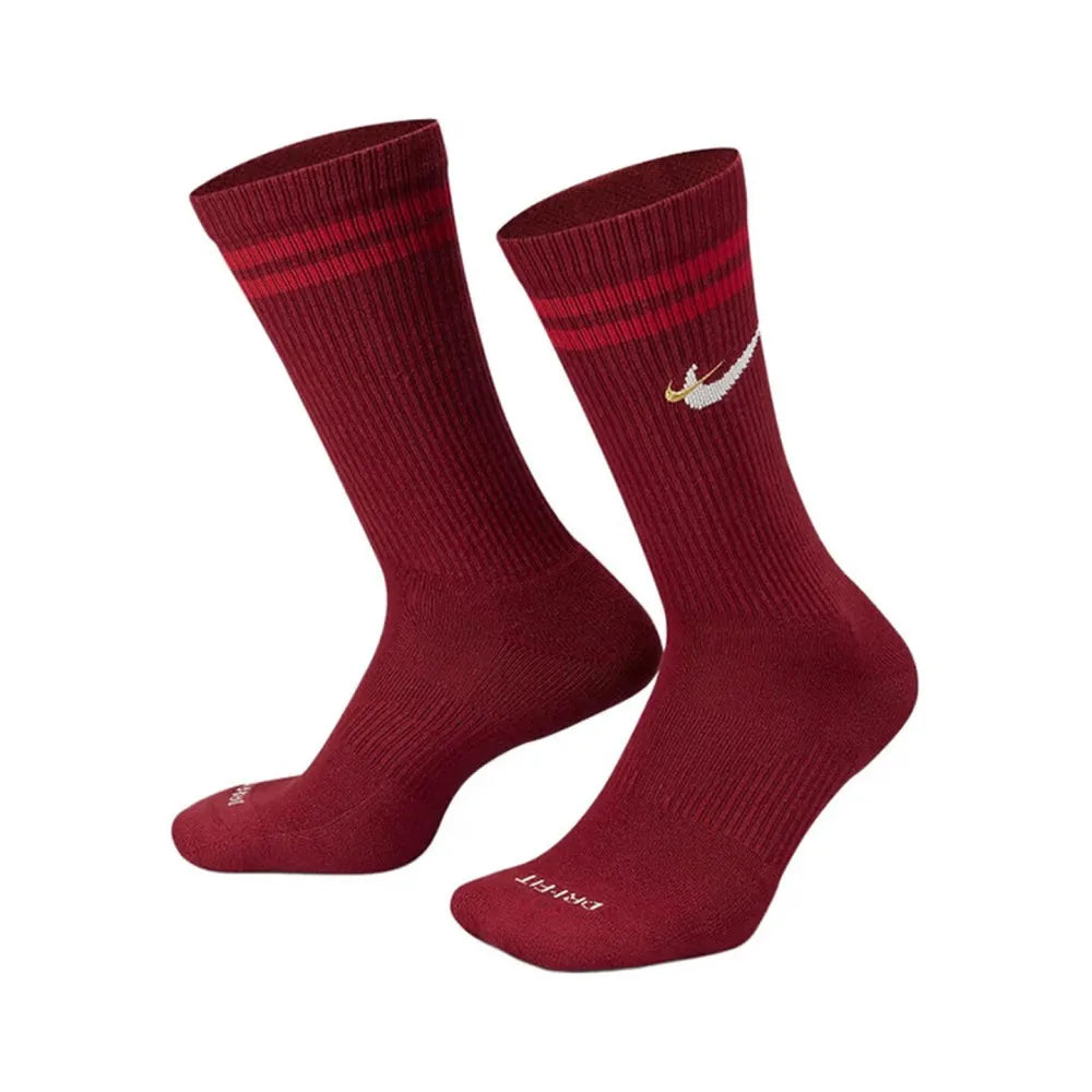 Nike EVERYDAY CREW: Stylish, comfortable, slip-resistant, and durable unisex soft basketball socks (3-pack) DA2123-100