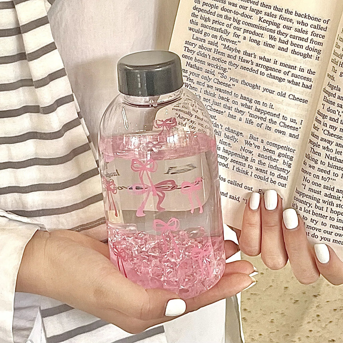 600ML Cute Bow Plastic Water Bottle Leak-Proof Juice Cup Portable Milk Coffee Mug Outdoor Water Drinking Cup Kitchen Water Cups