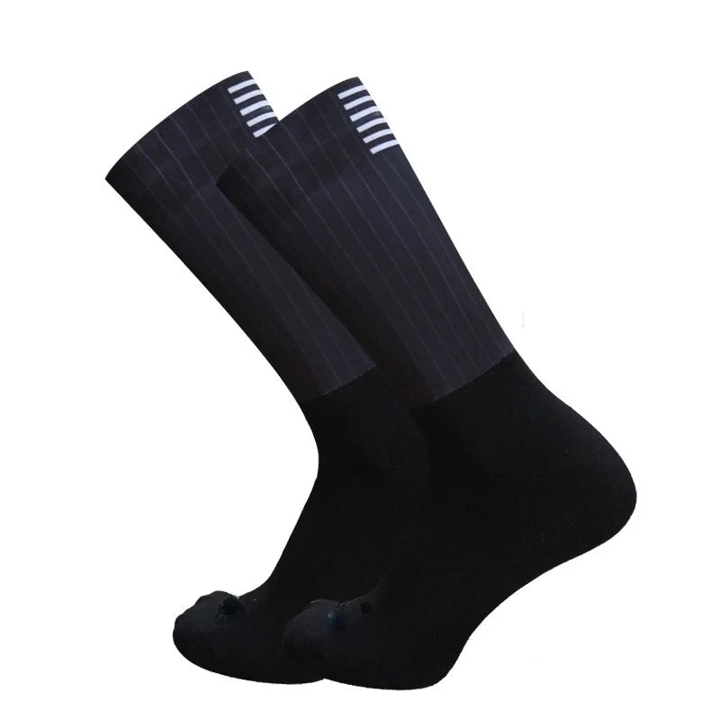 New Pro Team Aero Socks Anti Slip Silicone Cycling Socks Men Bicycle Sport Running Bike Socks Calcetines Ciclismo