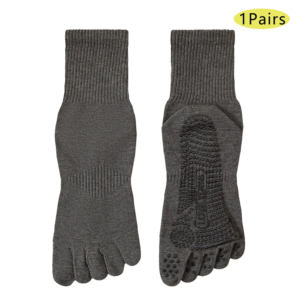 1/3 Pairs Men's 5-Toe Yoga Socks in Cotton Non-Slip Silicone Grip Sweat-Absorbent Pilates Socks for Gym Fitness Indoor Training