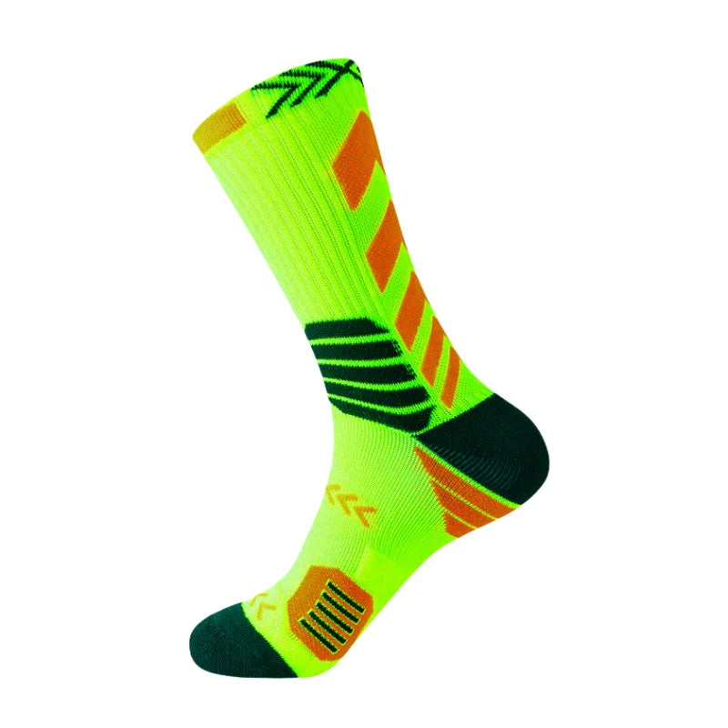 1pair Men's Cotton Sports Sock Comfortable Fashion Cotton Breathable Middle Tube Socks Soft Shock-Absorbing Breathable Male Sox