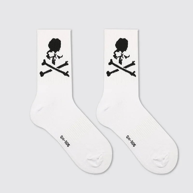 Hip Hop Skateboard Original Design Black White Skull Socks Personality Street Hip Hop Sports Middle Tube Cotton Women's Socks