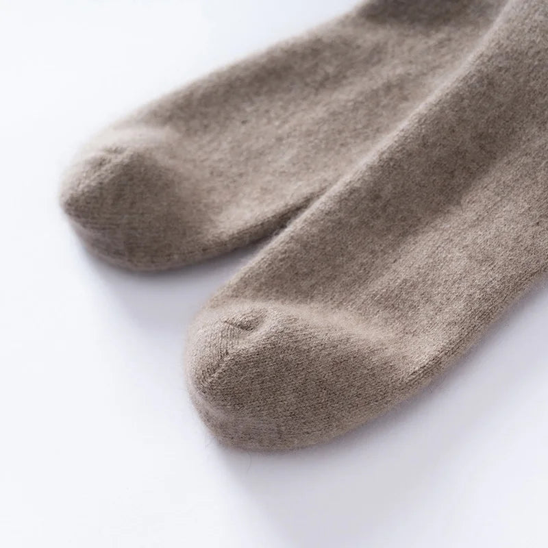 100% Pure Cashmere Women's Thick Autumn and Winter Mid Length Socks, Warm Leg Socks, Cold Resistant Leg Protection