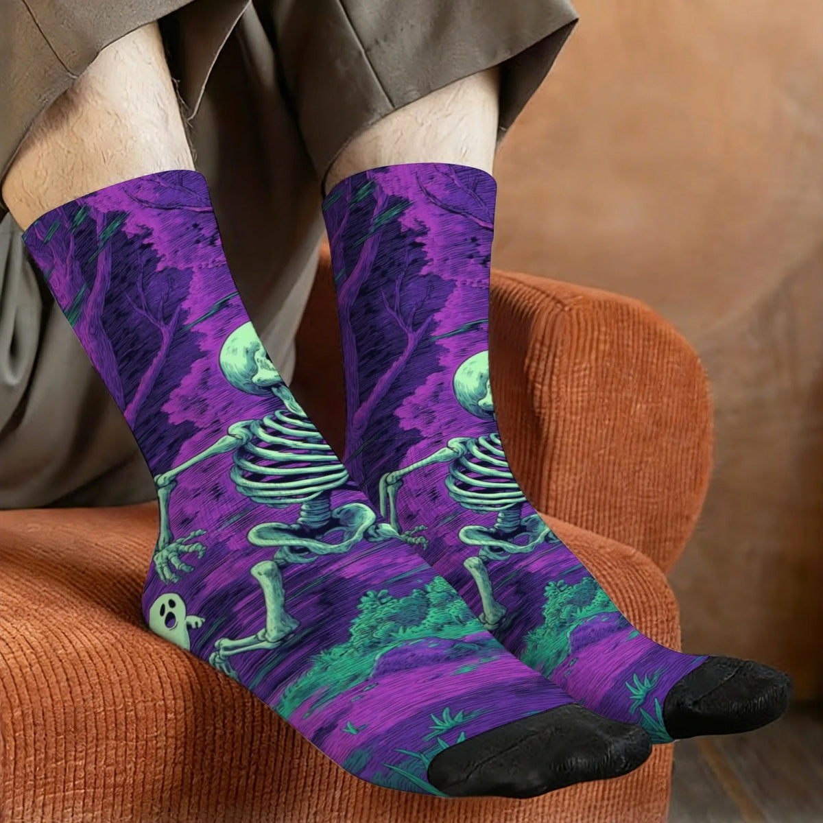 Harajuku Retro Psychedelic Purple Realm Dancing Skull Theme Print Men's Socks Novel Street Dark Hippie Style Casual Socks Gift