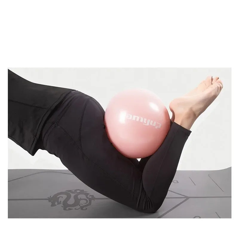 1Pcs Women Gym Yoga Fitness Ball Thickening Type Anti-Explosion Diameter 25cm Pilates Workout Mini Ball Sculpting Legs And Hips