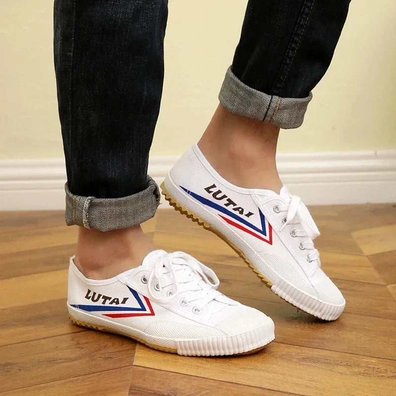 Canvas Kung Fu Shoes Martial Arts Tai Chi Taekwondo Wu Shu Karate Sport Shoes Sneakers Adult Shoes Large Size