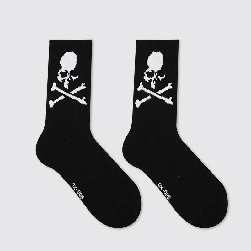 Hip Hop Skateboard Original Design Black White Skull Socks Personality Street Hip Hop Sports Middle Tube Cotton Women's Socks