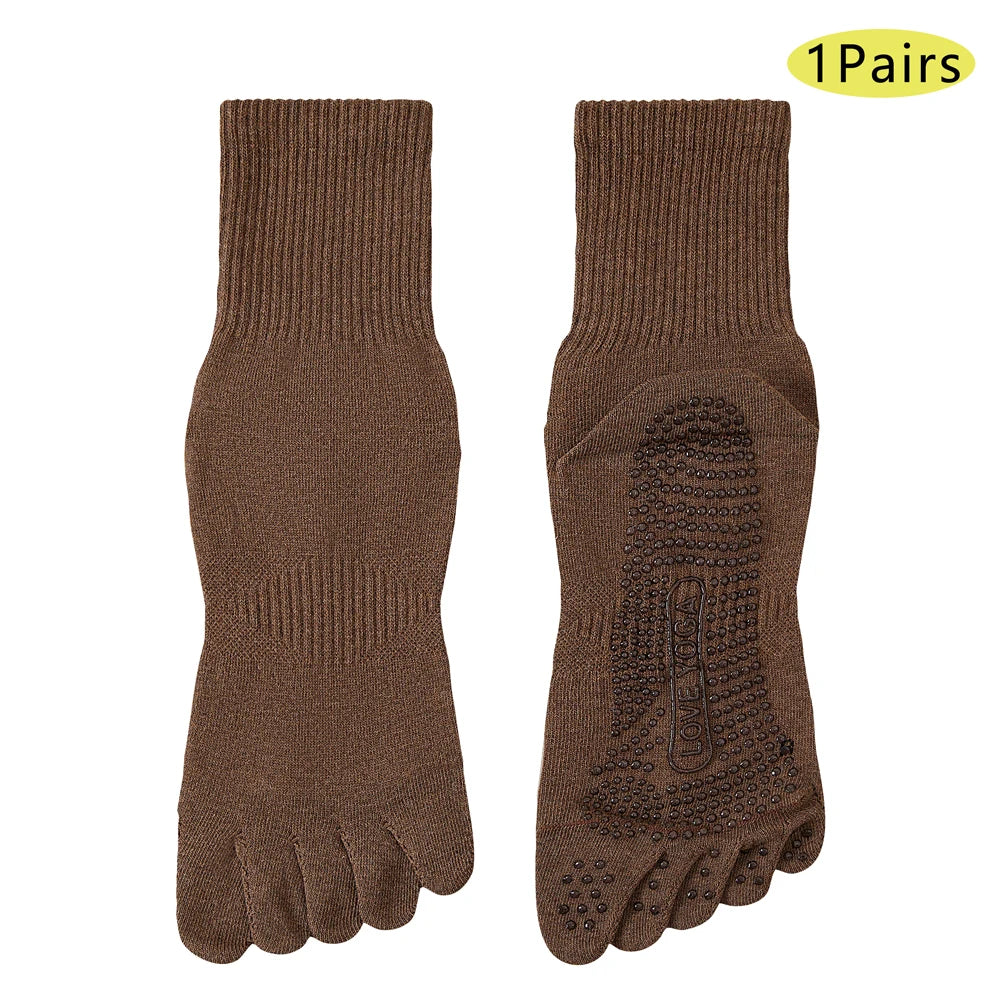 1/3 Pairs Men's 5-Toe Yoga Socks in Cotton Non-Slip Silicone Grip Sweat-Absorbent Pilates Socks for Gym Fitness Indoor Training