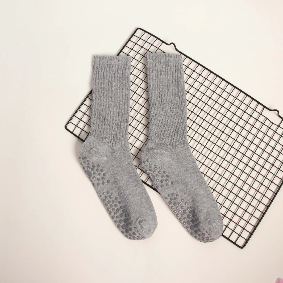 1 Pair Female Pilates Indoor Anti Slip Silicone Floor Socks Breathable Double Bar Middle Socks Fitness Dance Exercise Yoga Socks
