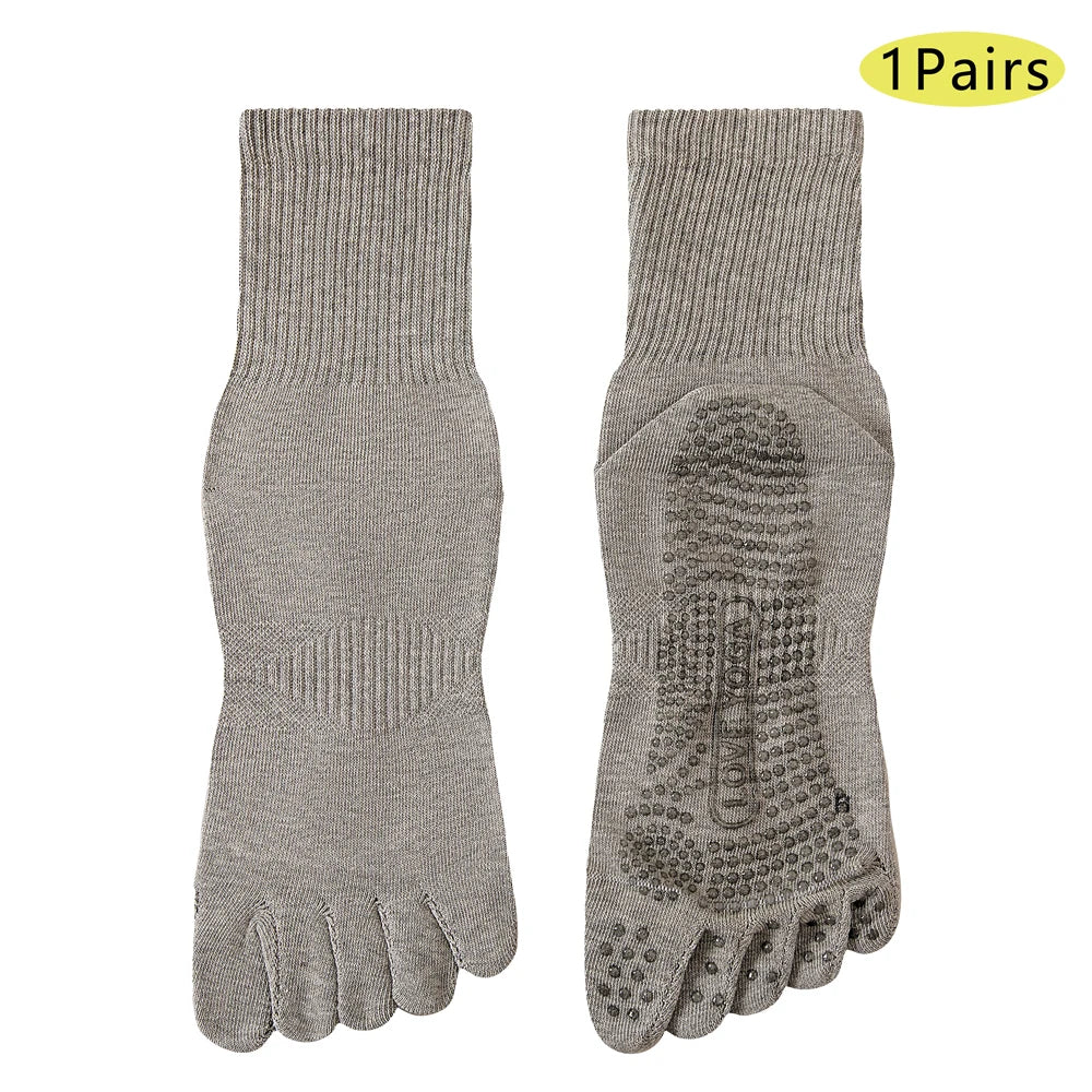 1/3 Pairs Men's 5-Toe Yoga Socks in Cotton Non-Slip Silicone Grip Sweat-Absorbent Pilates Socks for Gym Fitness Indoor Training