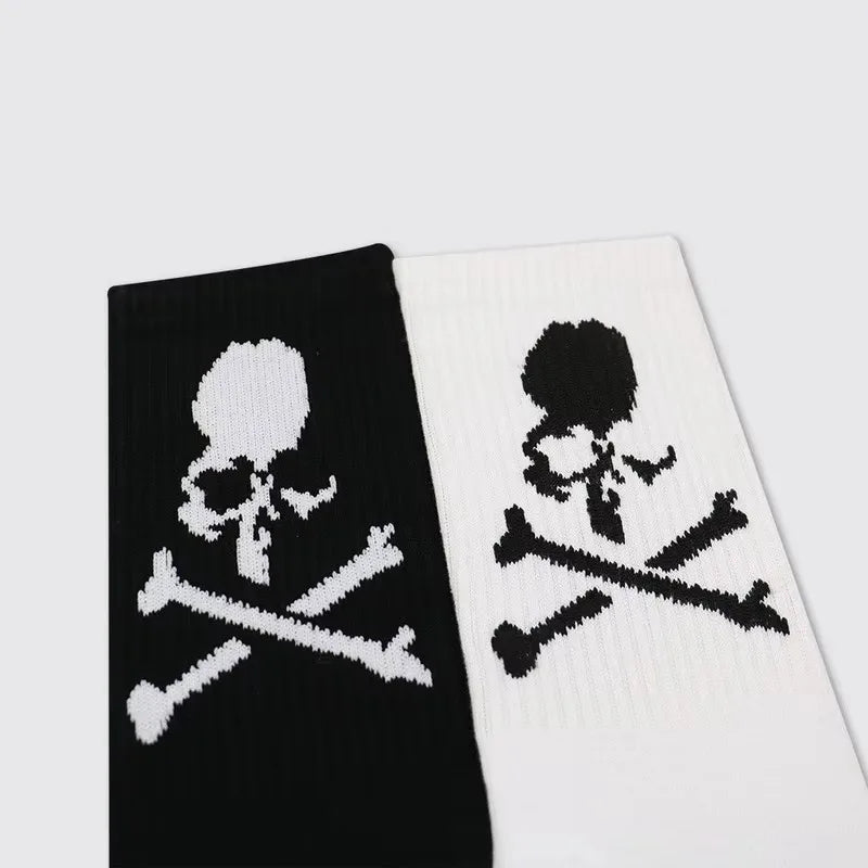 Hip Hop Skateboard Original Design Black White Skull Socks Personality Street Hip Hop Sports Middle Tube Cotton Women's Socks