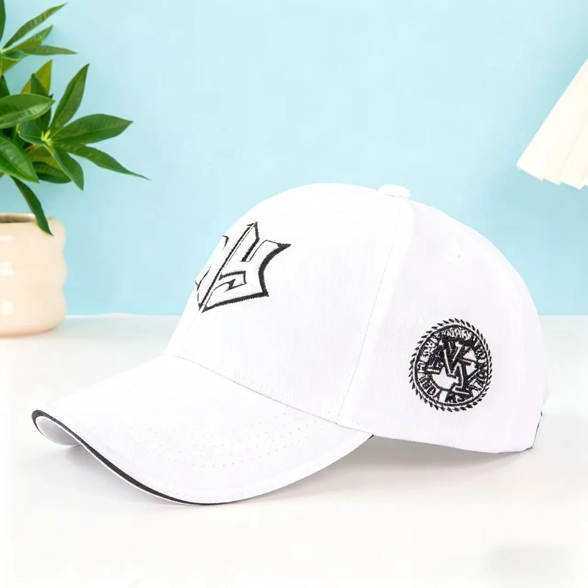 Classic New York Baseball Cap White - Unisex Dad Cap Adjustable Strap: Retro Sporty Style for Daily Wear, Outdoor Activities and
