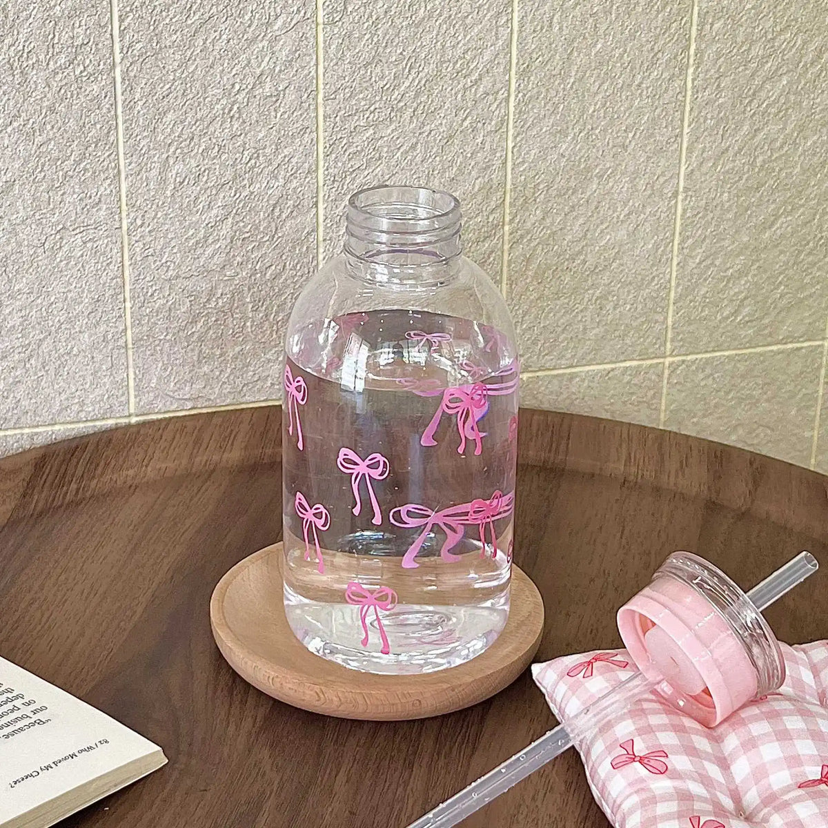 600ML Cute Bow Plastic Water Bottle Leak-Proof Juice Cup Portable Milk Coffee Mug Outdoor Water Drinking Cup Kitchen Water Cups