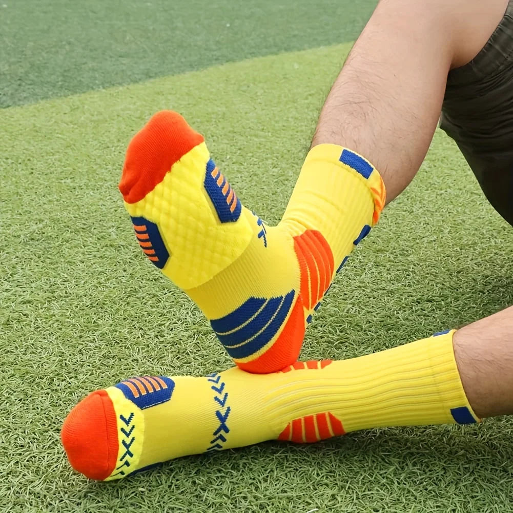 1pair Men's Cotton Sports Sock Comfortable Fashion Cotton Breathable Middle Tube Socks Soft Shock-Absorbing Breathable Male Sox