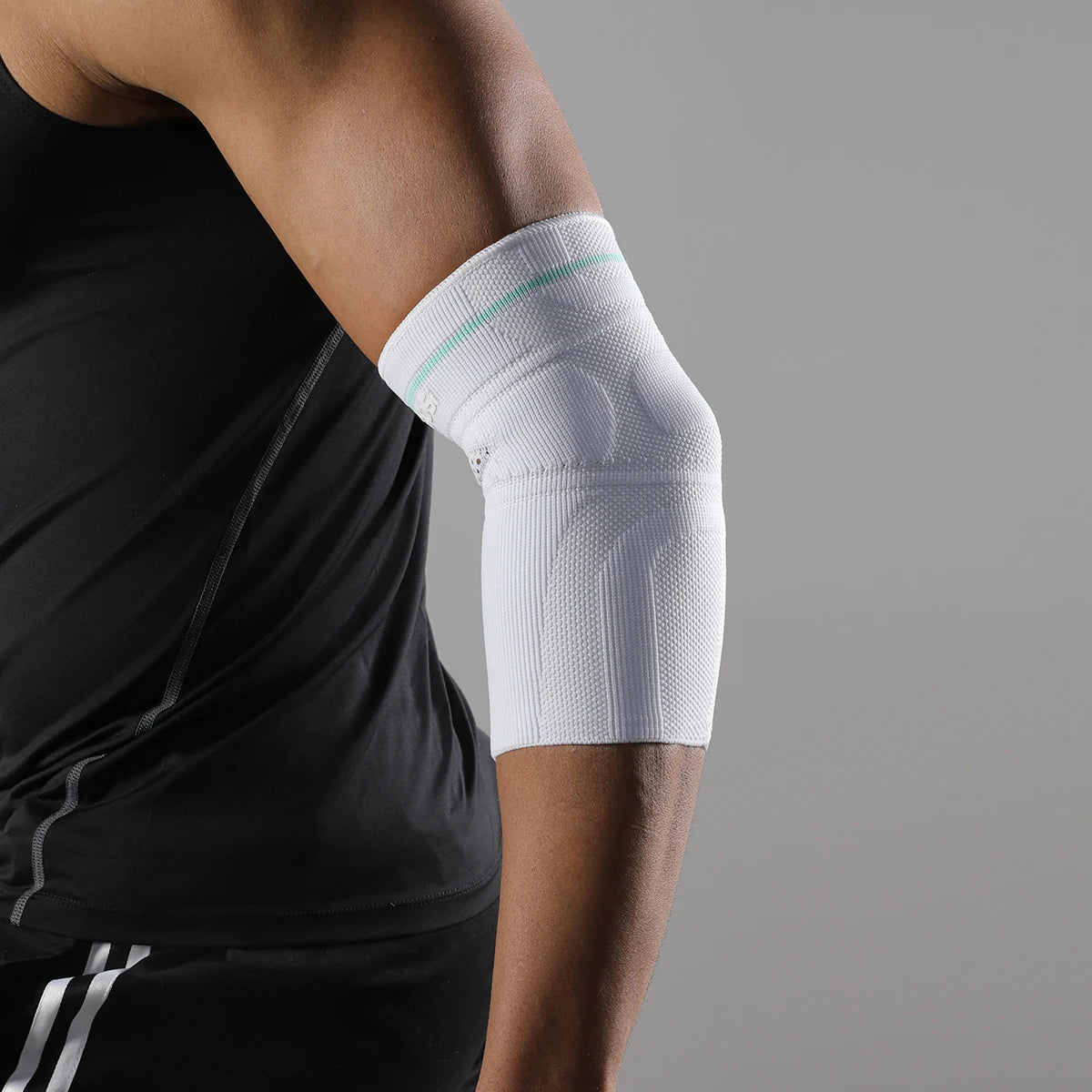 VBOSi 1 Piece Compression Elbow Sleeve – Breathable & Elastic Sports Support for Gym, Running & Daily Use for Men & Women