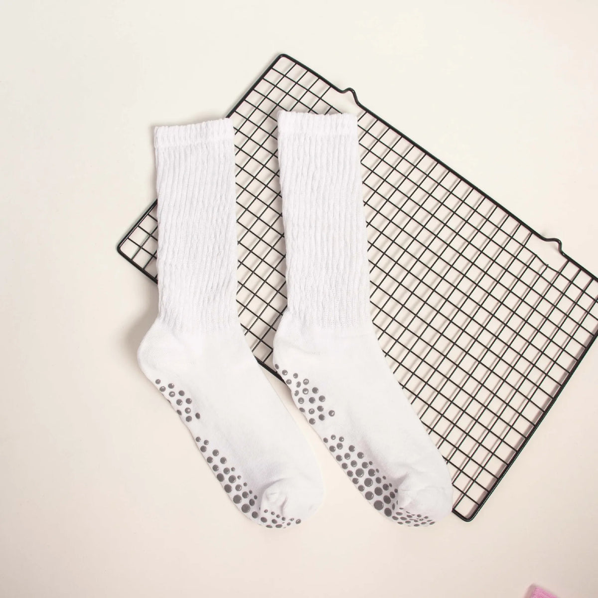 1 Pair Female Pilates Indoor Anti Slip Silicone Floor Socks Breathable Double Bar Middle Socks Fitness Dance Exercise Yoga Socks